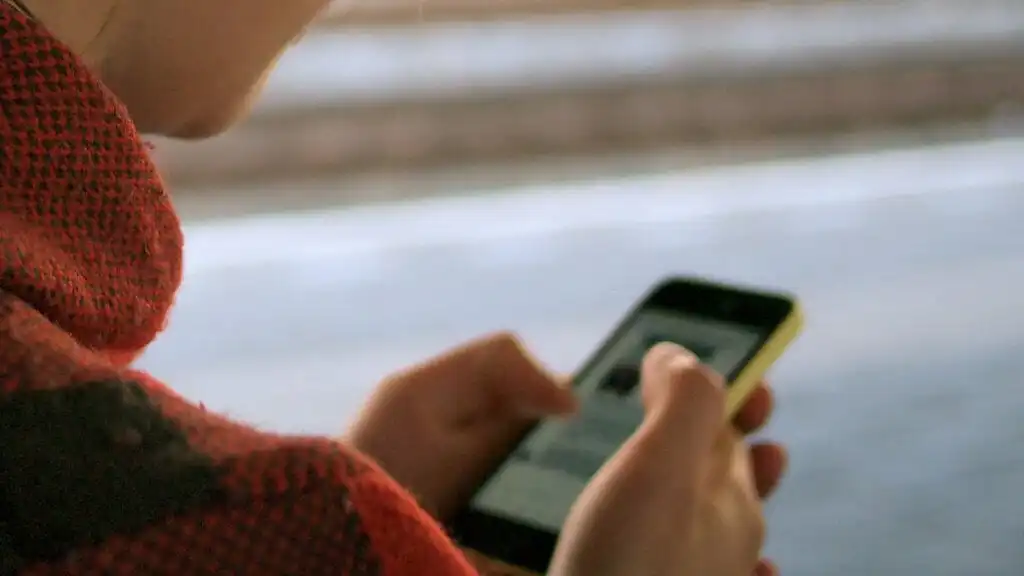 Zapnutie mobilu v núdzovom režime vám umožné zistiť, či za spomalením nie je niektorá nainštalovaná aplikácia (foto: Dacia Nepriakhina @unshplash.com)