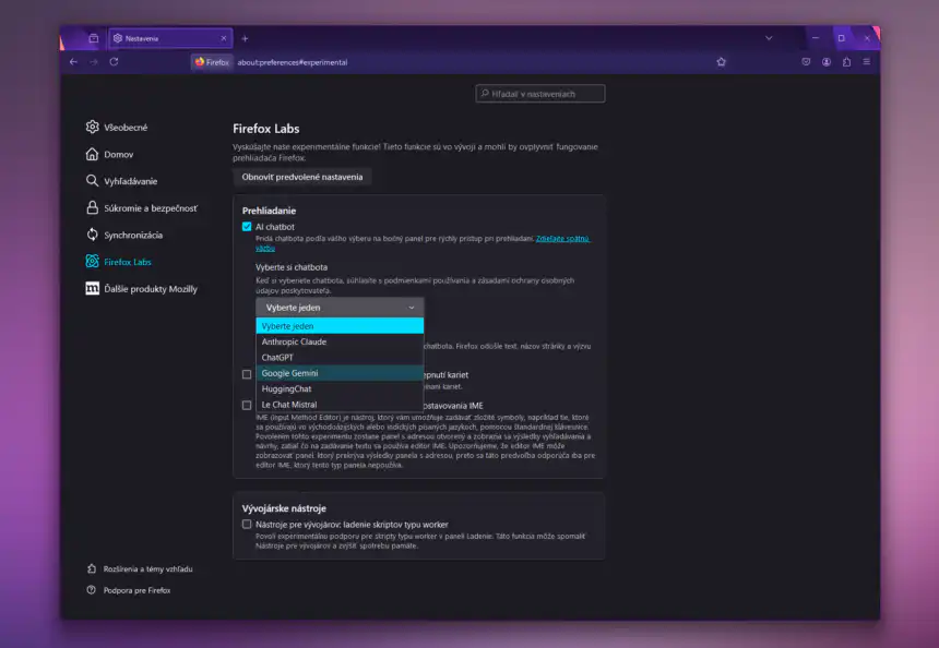 V záložke Firefox Lab sú experimentálne funkcie, medzi inými aj integrácia AI četbota (foto: redakcia)