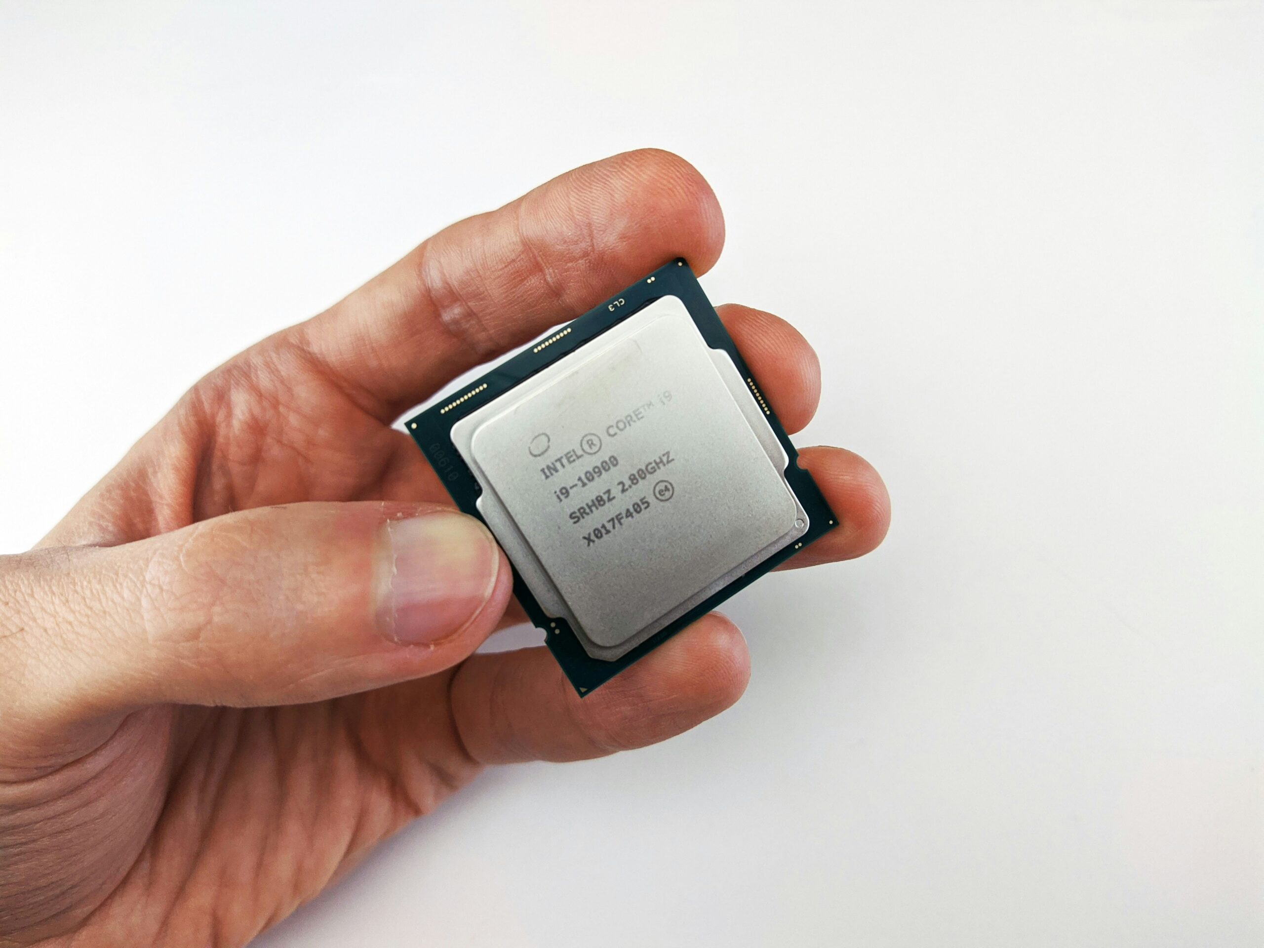 intel odpredavaju