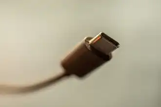 Android 16 USB-C