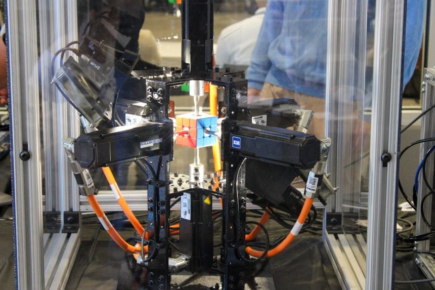 rubikova kocka robot