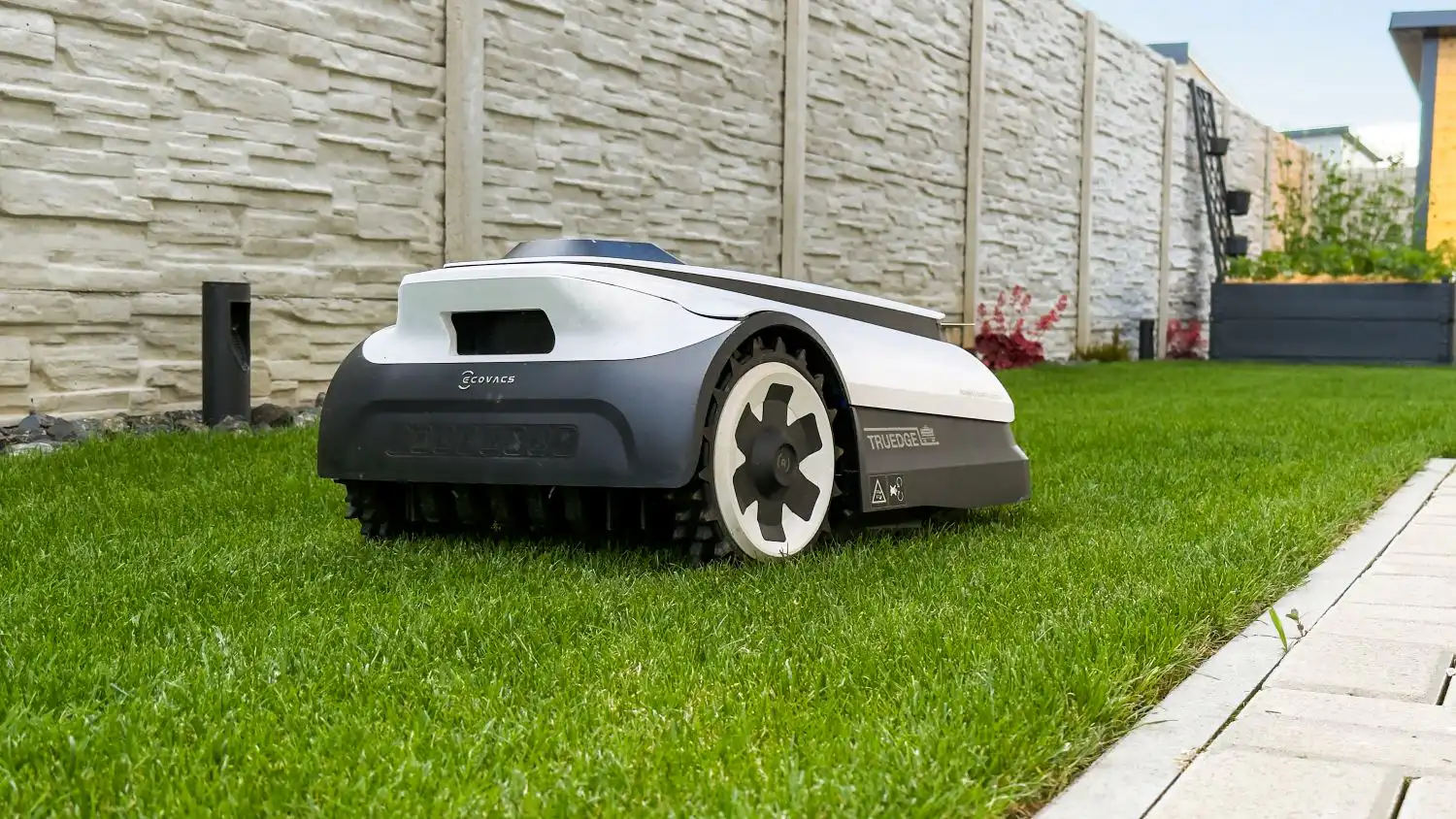 Ecovacs Goat A1600 RTK