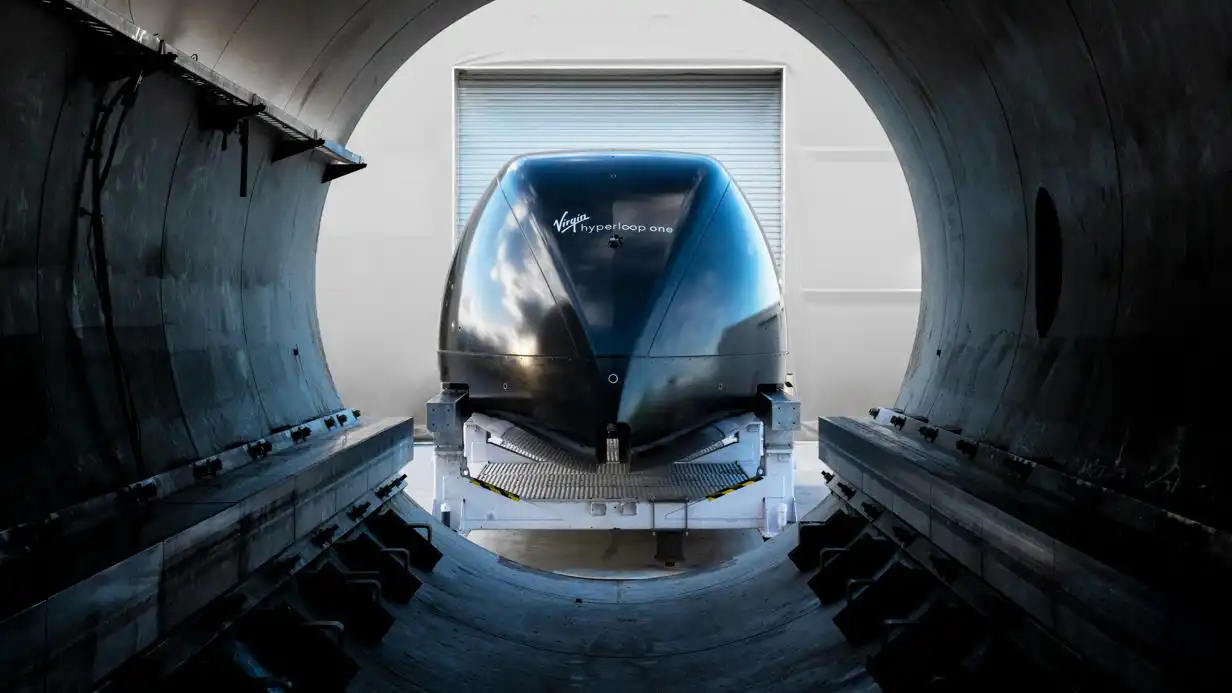 postavili Hyperloop