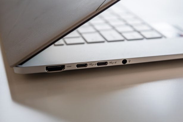 asus zenbook porty