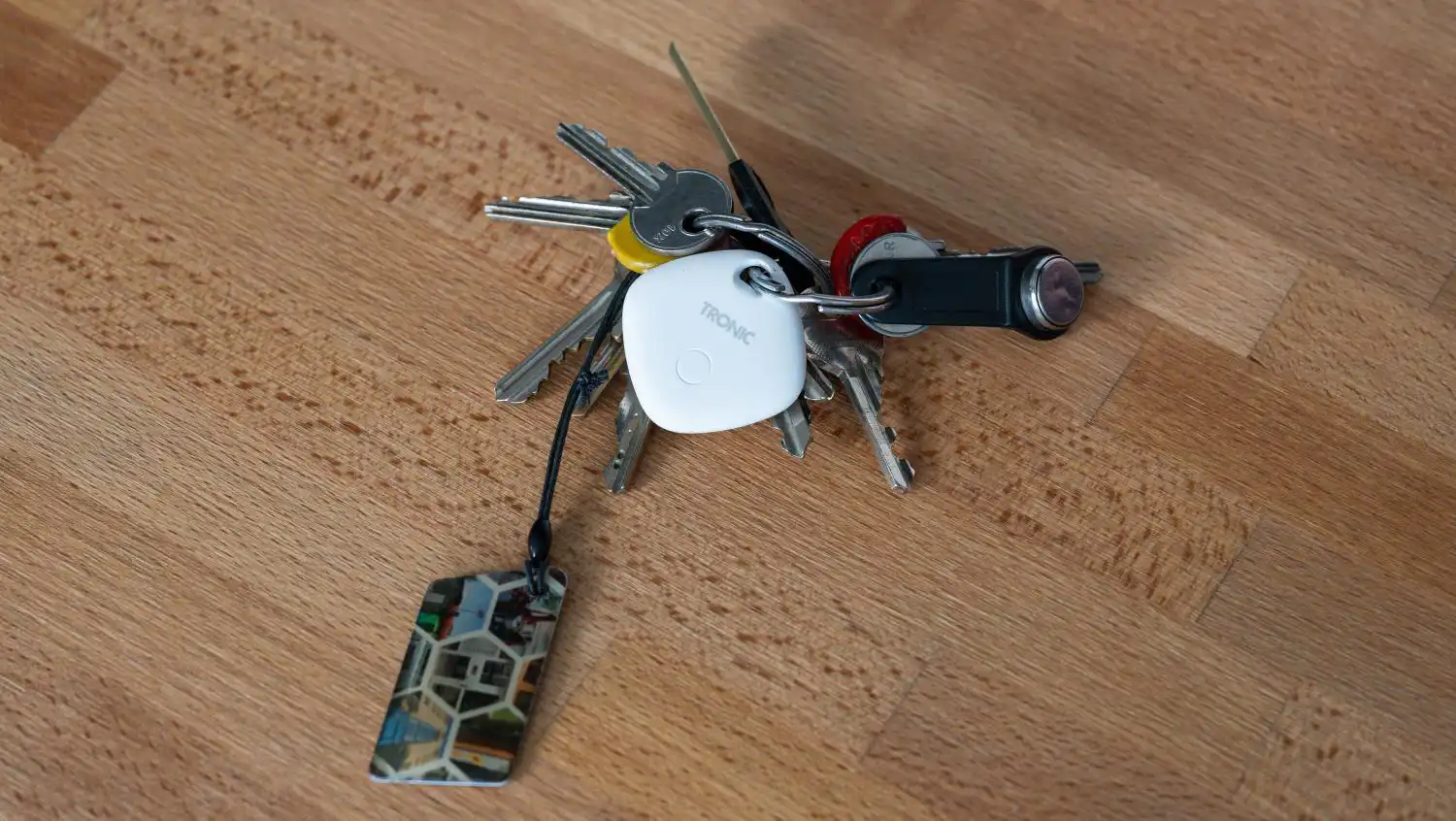Tronic smart tag finder