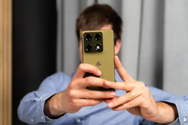 Motorola Signature