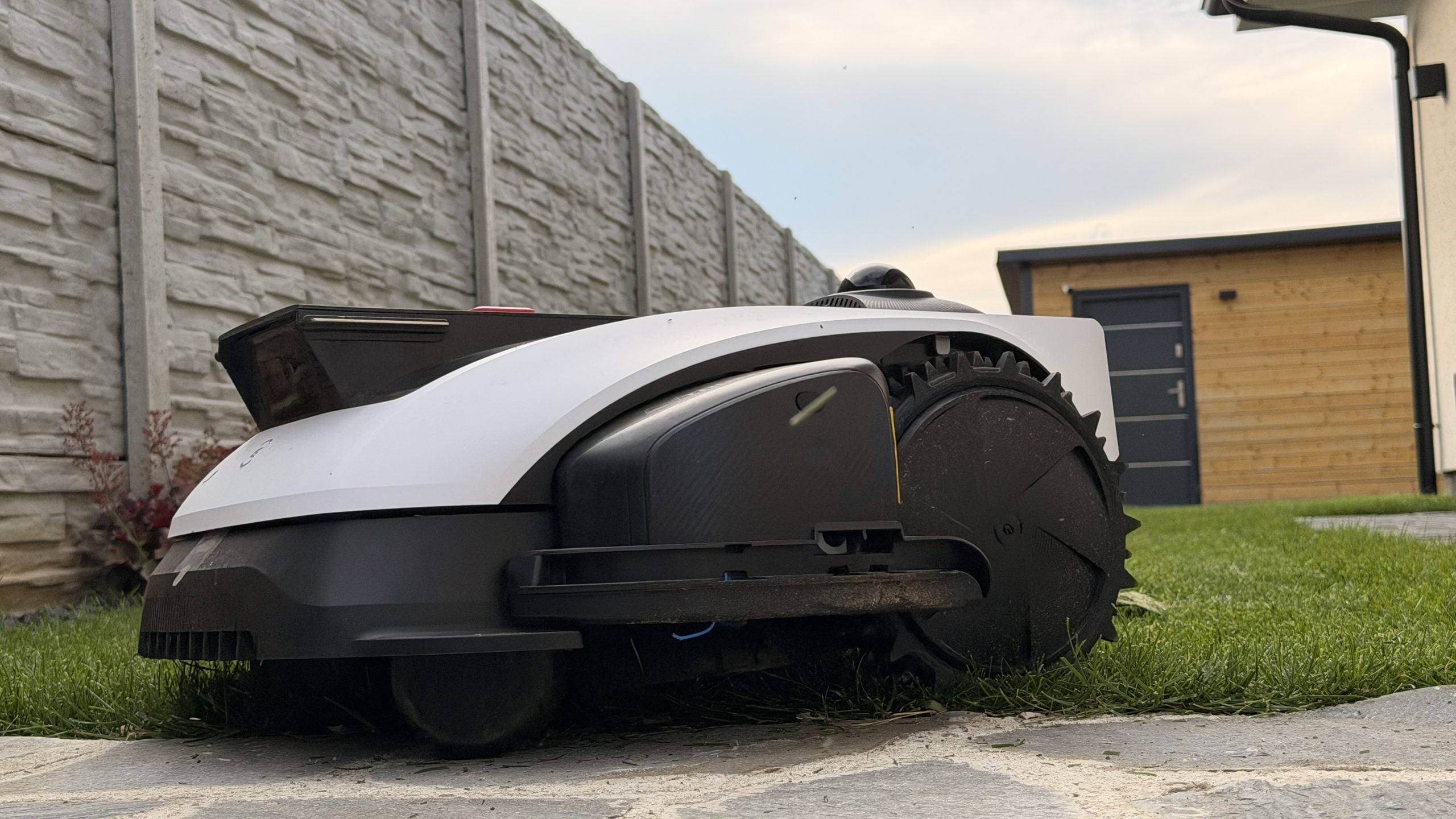 ECOVACS GOAT O1200 LiDAR PRO