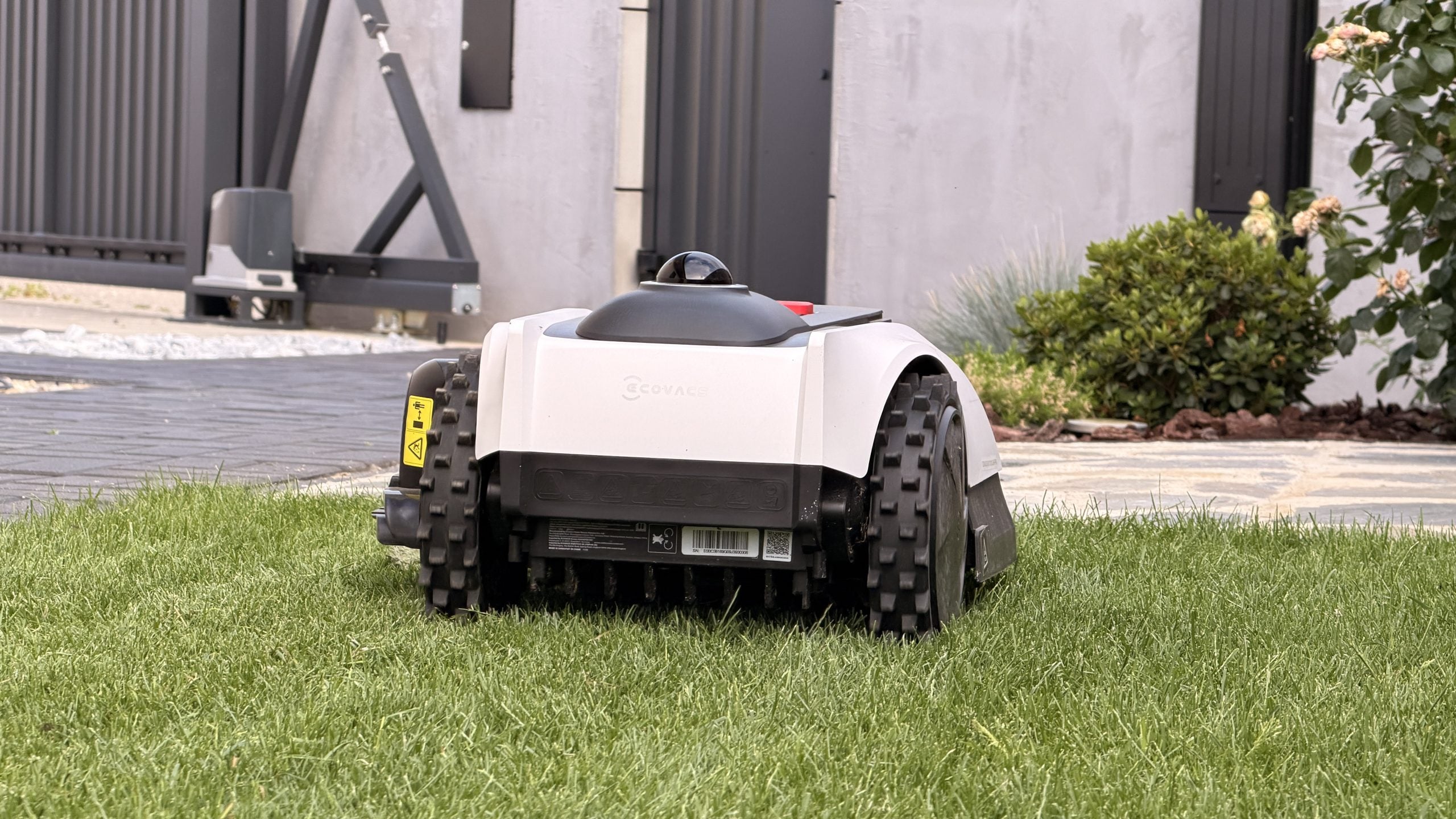 ECOVACS GOAT O1200 LiDAR PRO