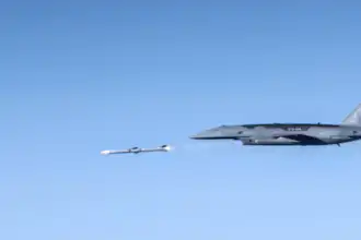 dron YFQ-44A