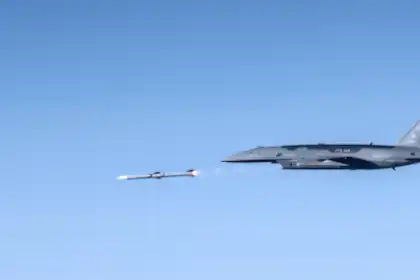 dron YFQ-44A