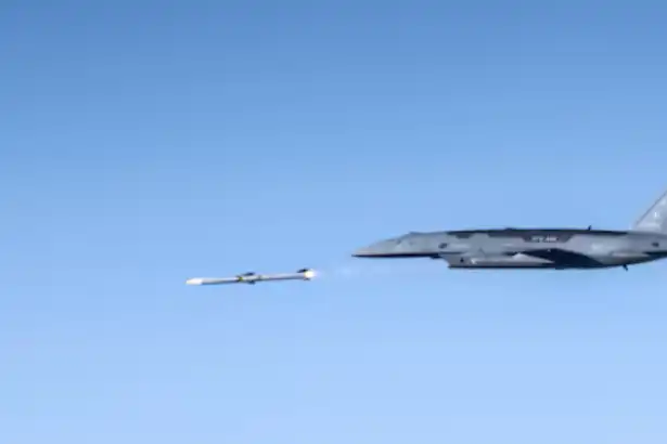 dron YFQ-44A