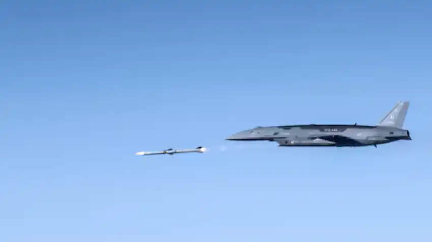 dron YFQ-44A